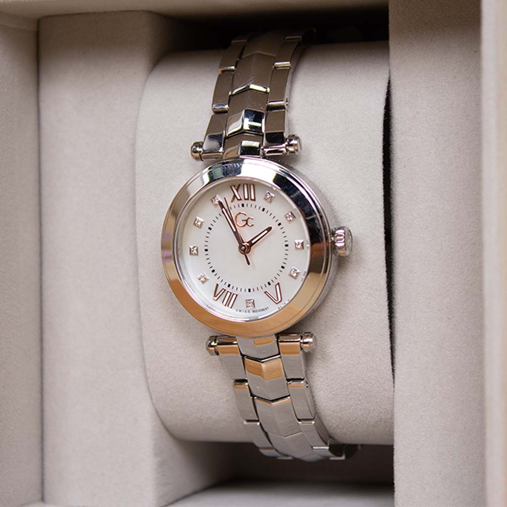 Guess Gc Illusion Women’s Watch – Stainless Steel (Y93005L1MF)