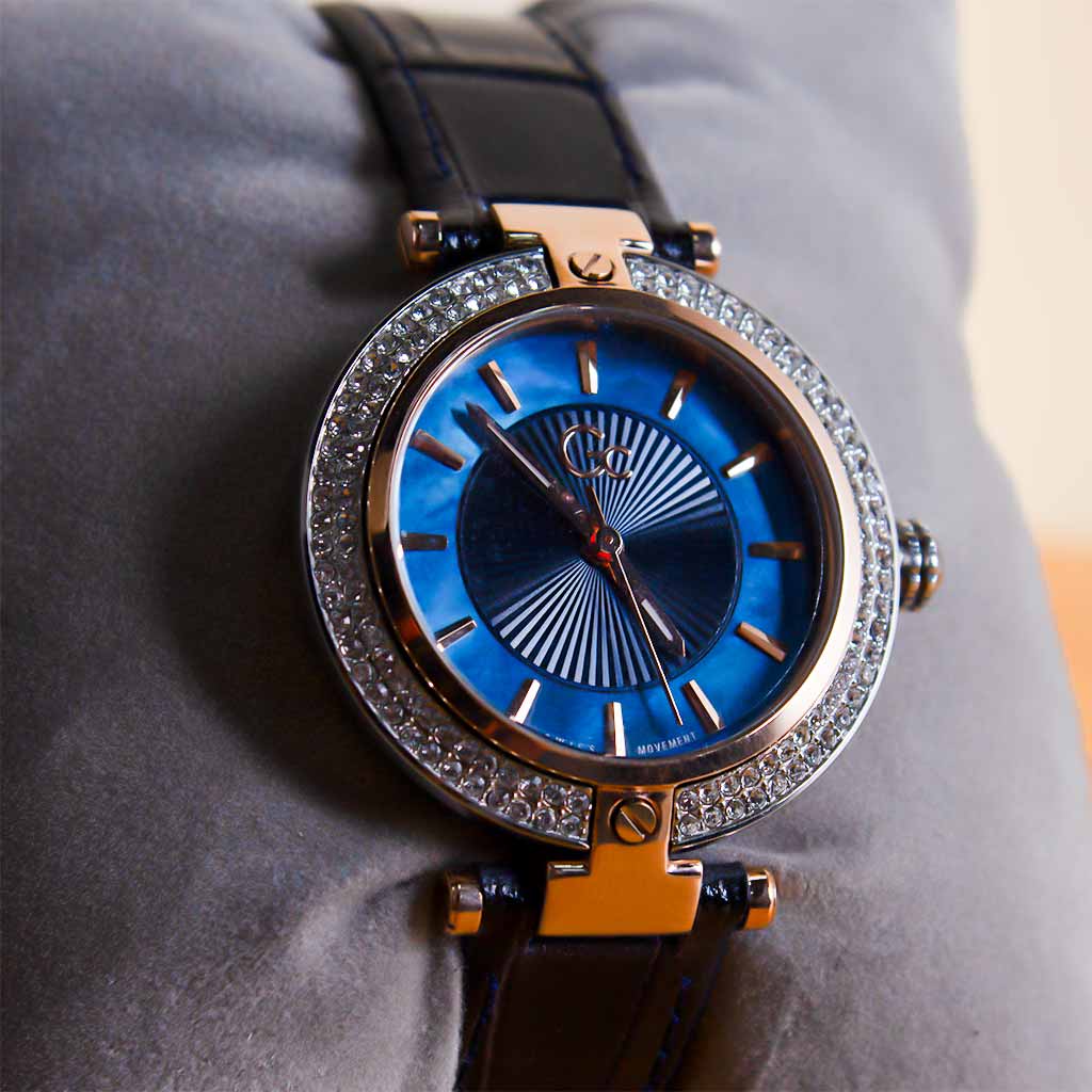 Vogue Quartz Watch - Rose Gold & Blue Elegance