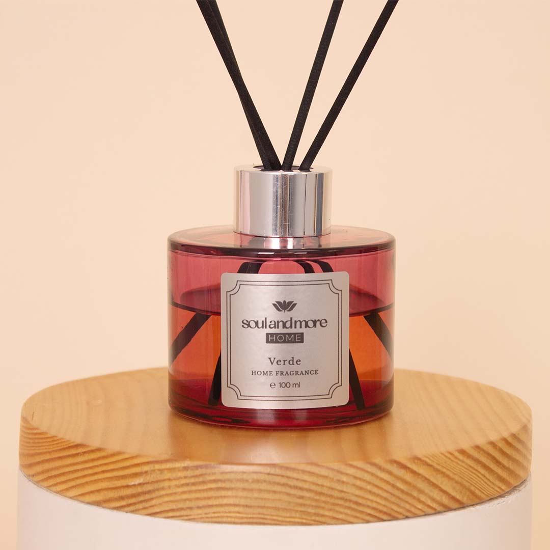 Soul & More Verde Diffuser & Red Roses