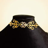 Amaz Gorgeous necklace 24k gold plated | A vase of red roses