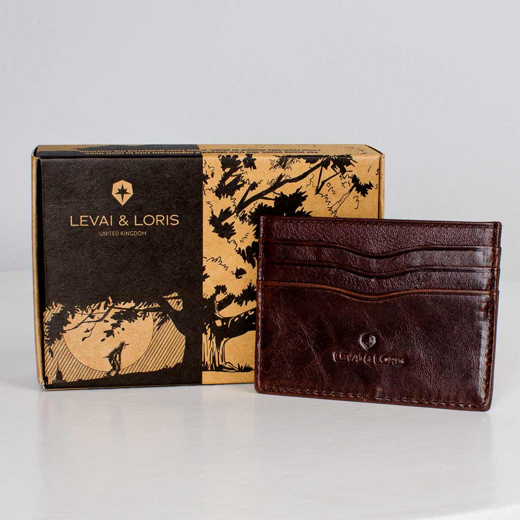 Levai & Loris Duke Card Holder Ii | White Roses Vase