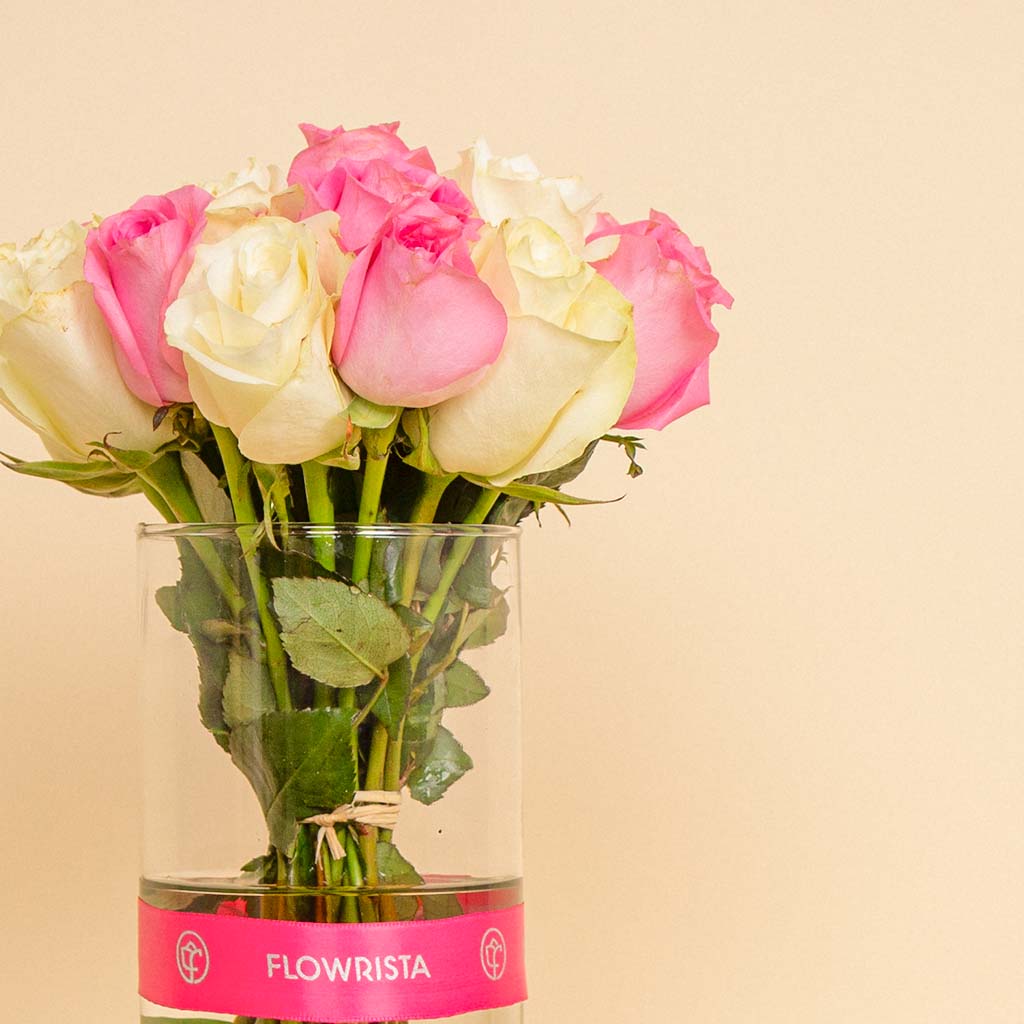 Elegant Bloom Vase | 20 White and Pink Flowers