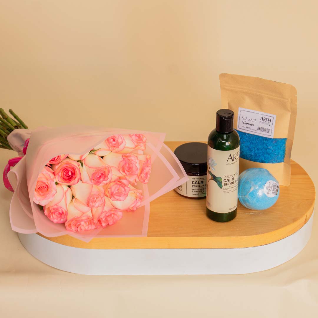 Areej Vanilla Set with Hand Bouquet of 20 Pink Roses