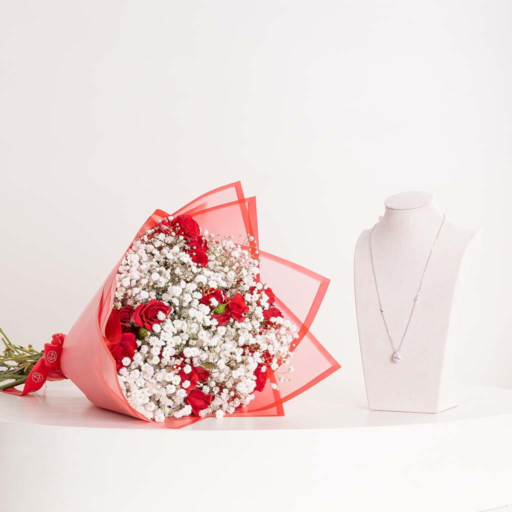 Markiz Silver Platinum-Plated Pink Zircon Necklace & Baby Roses & Gypsophila Bouquet