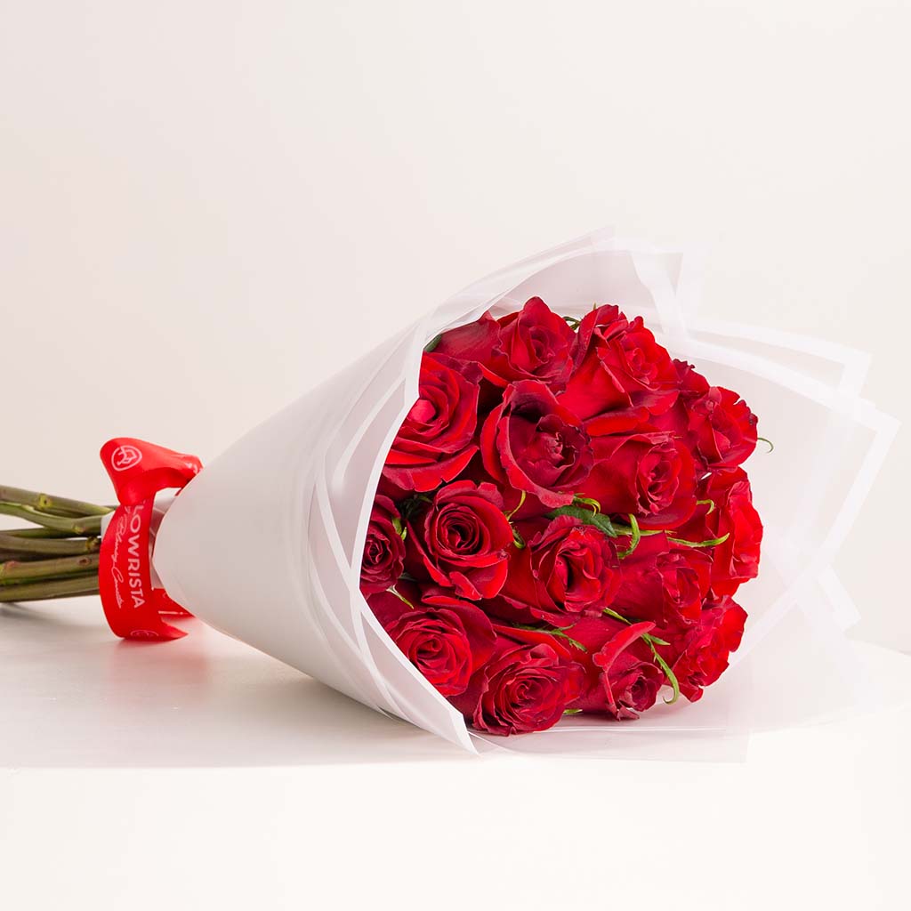 Alamki Alice Black Bag & 15 Red Roses Bouquet