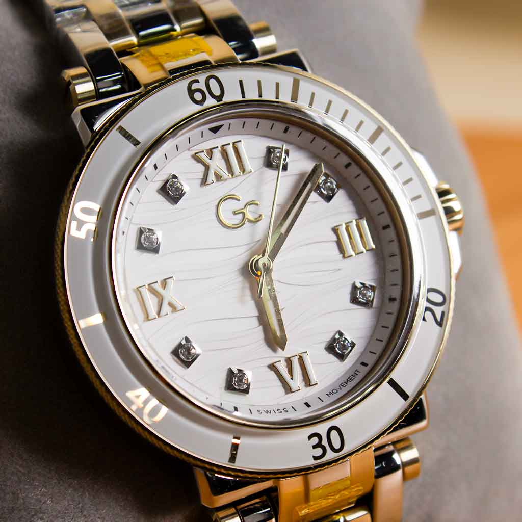 Gc Watche Sport Lady Watch | 15 Red Flower Vase