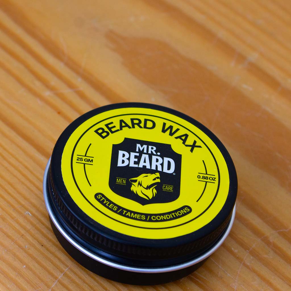 Mr.Beard Kit (Aroma Scent) & White Roses Vase