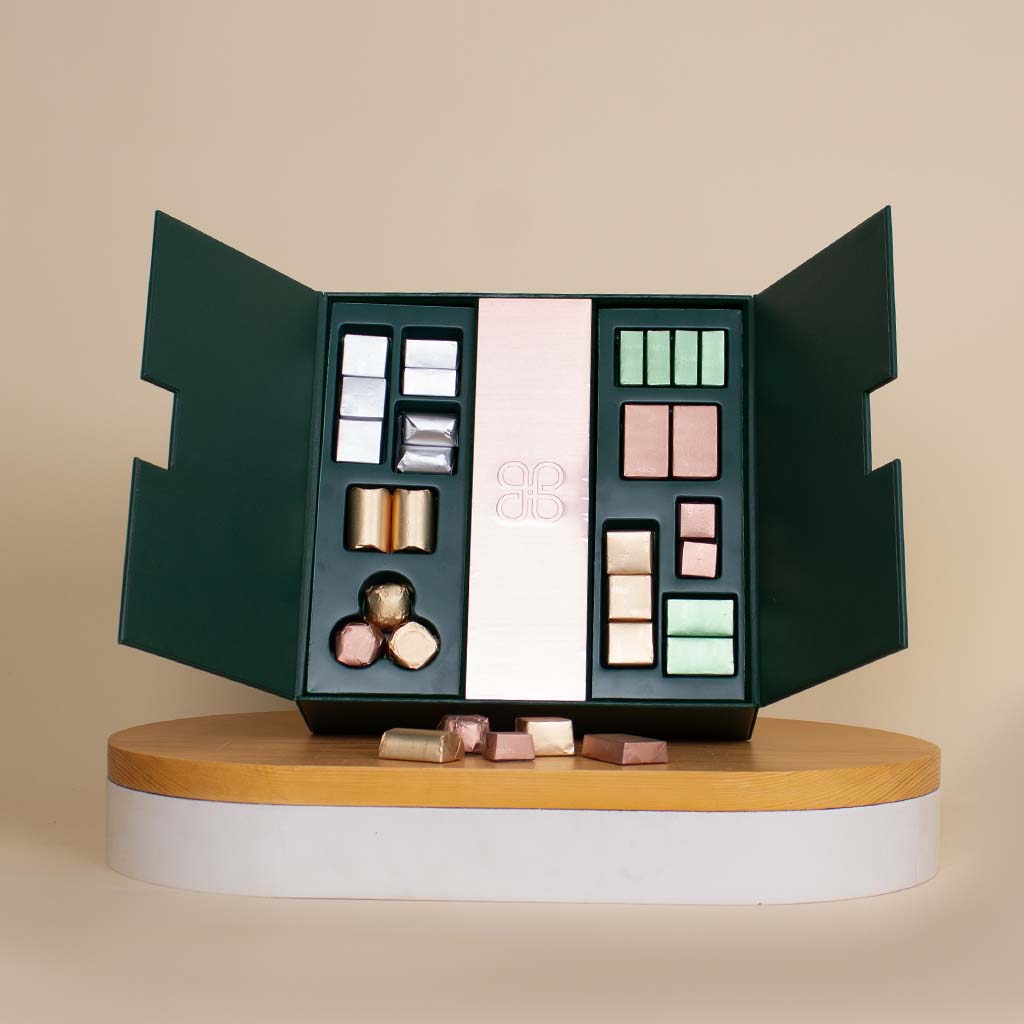 Patchi Les Signatures | Prestige Box with a Bouquet of 15 Roses