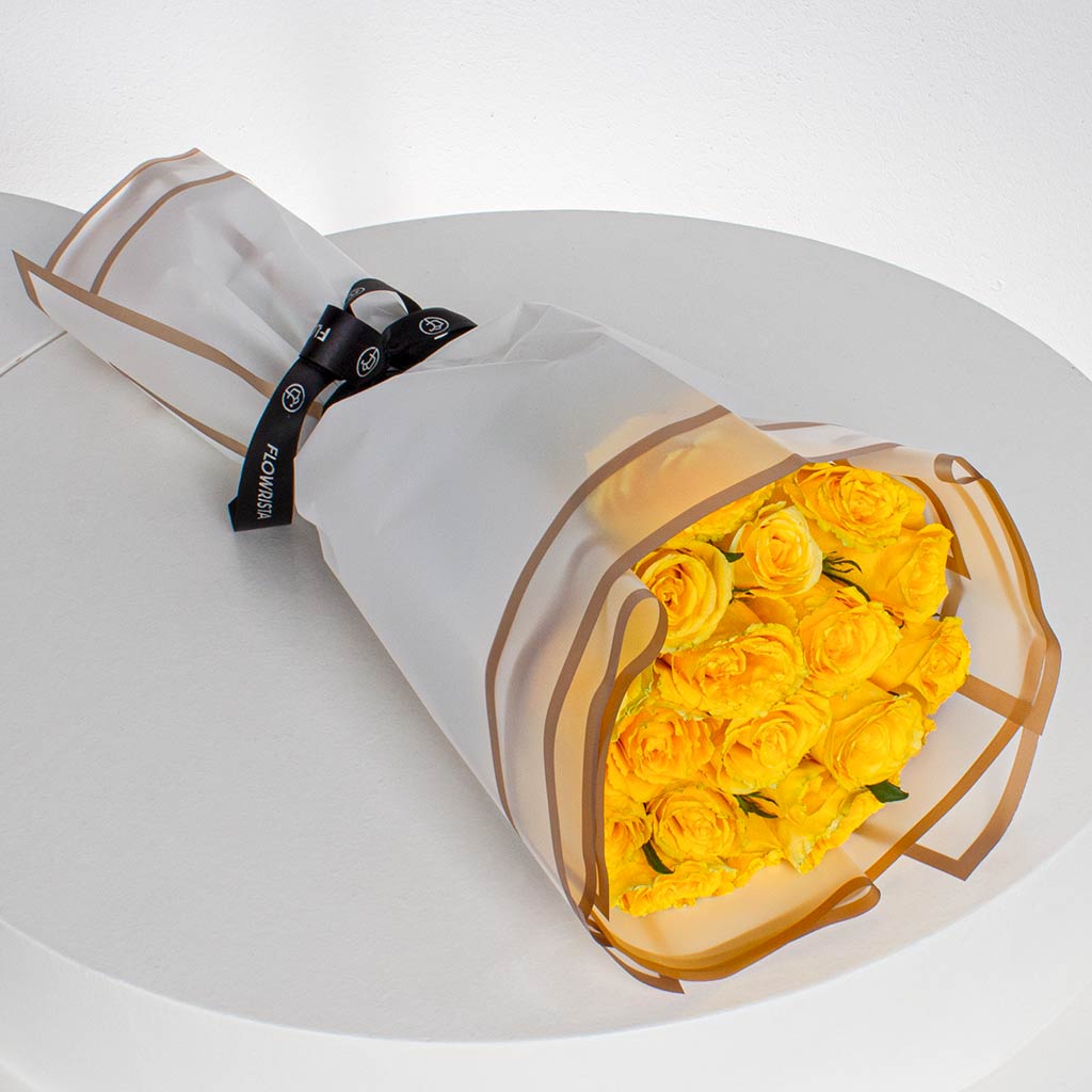 Yellow Roses Hand Bouquet | 20 Flowers