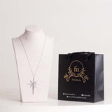 Felizmoda North Star Necklace & Pink Rose Bouquet