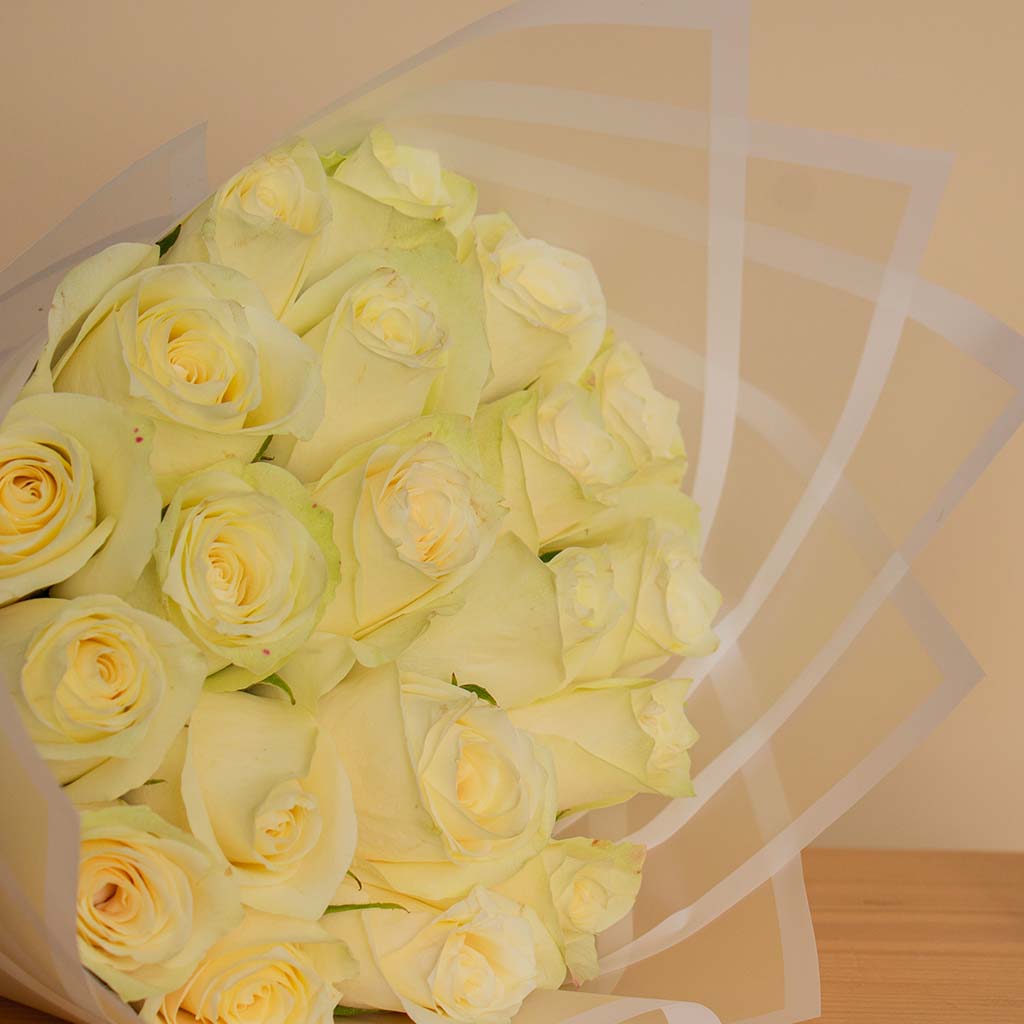 Boss Bottled Absolu Intense | White Rose Bouquet