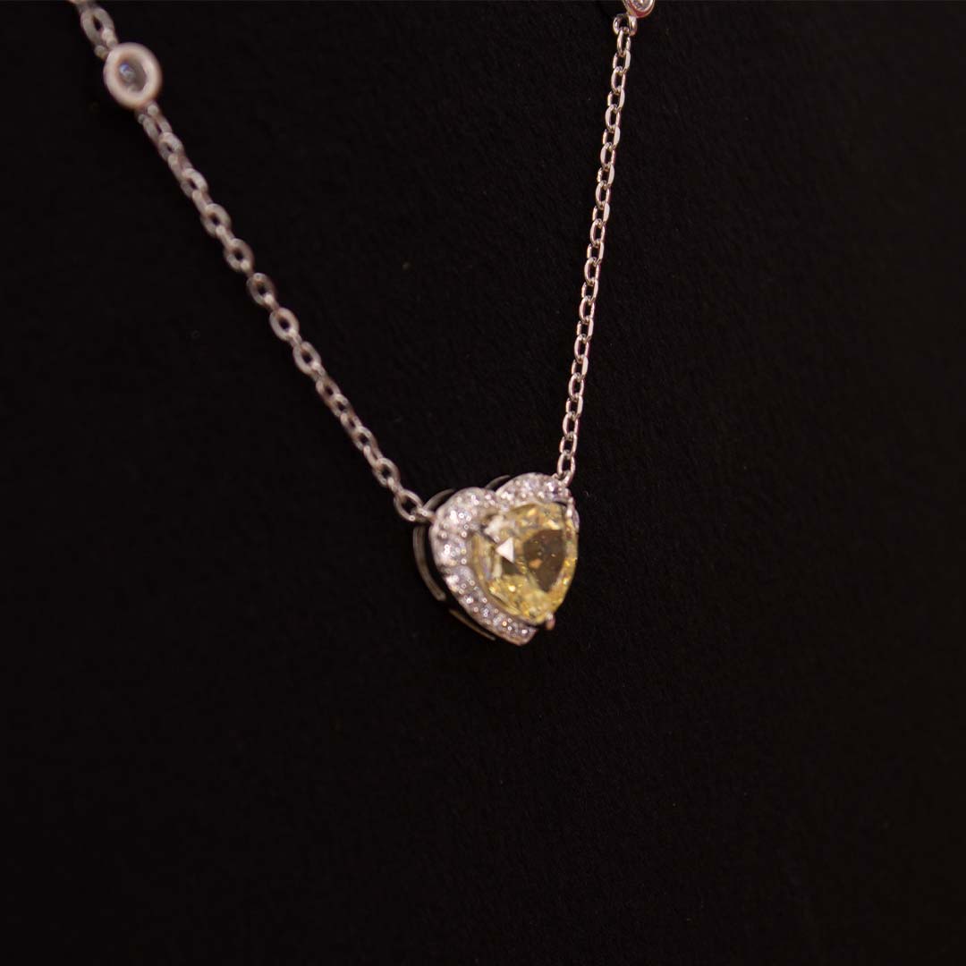 Markiz Heart Necklace with Yellow Stone & 15 Pink Roses
