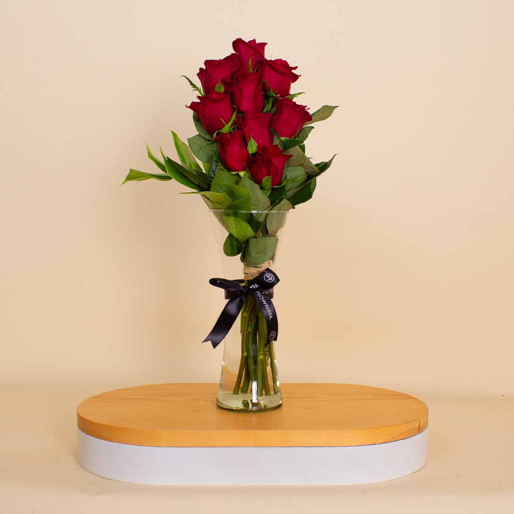 The Grand Love Vase – Luxurious Red Roses