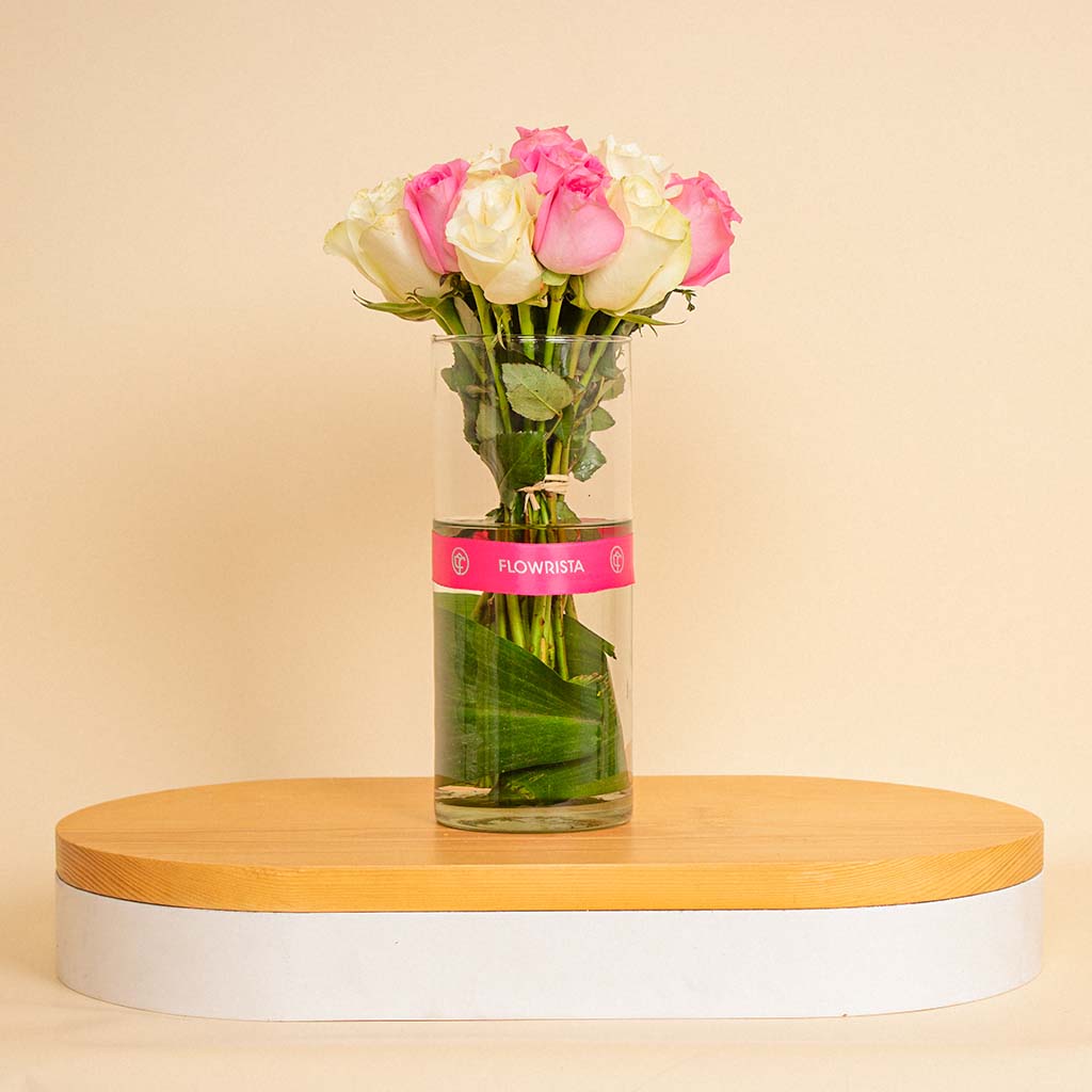 Elegant Bloom Vase | 20 White and Pink Flowers