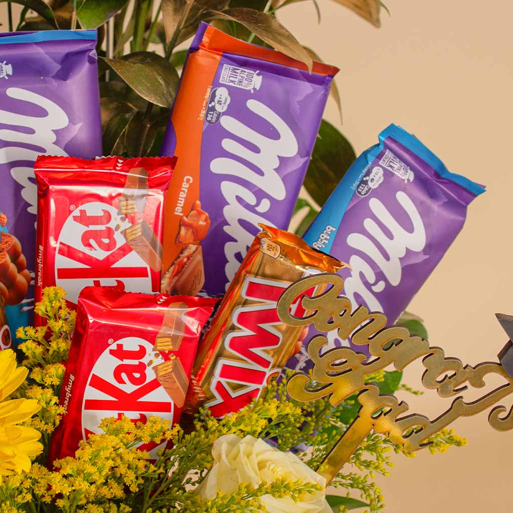Luxury Graduation Box - Cap, Balloon, Chocolates & Flowers