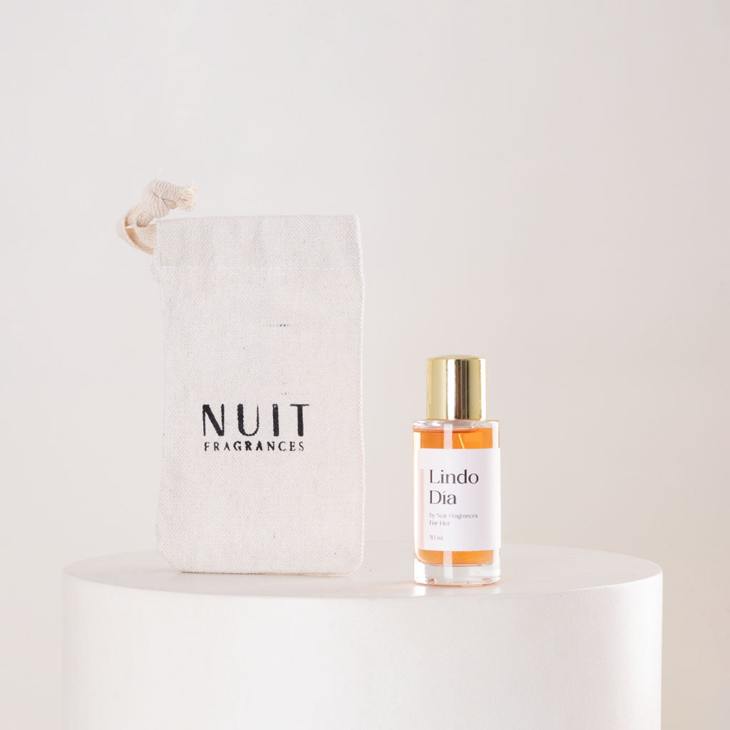 Nuit Lindo Día Eau de Parfum 50ml & Pink Roses Bouquet