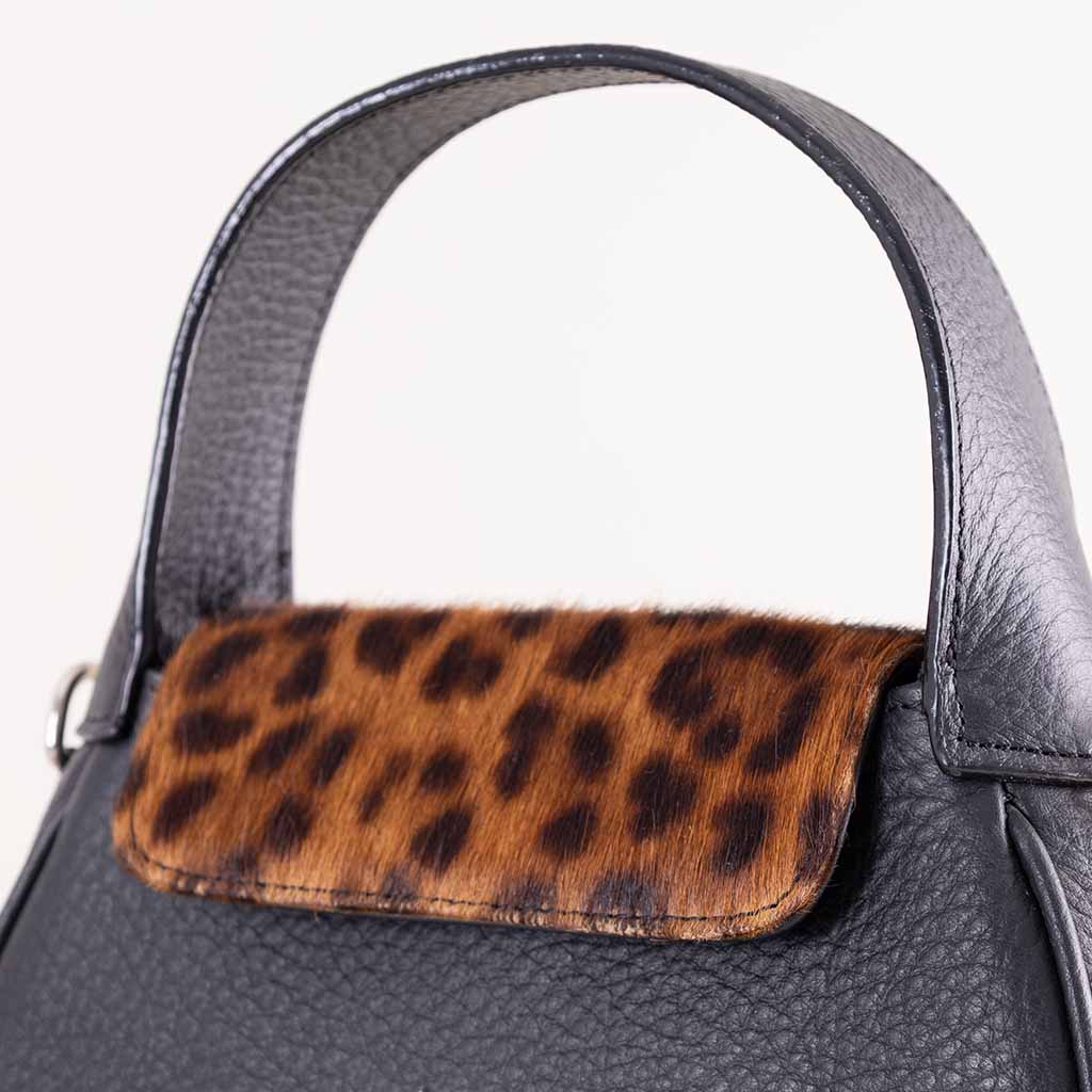 Cocan Black Tiger Bag & 20 Red Roses