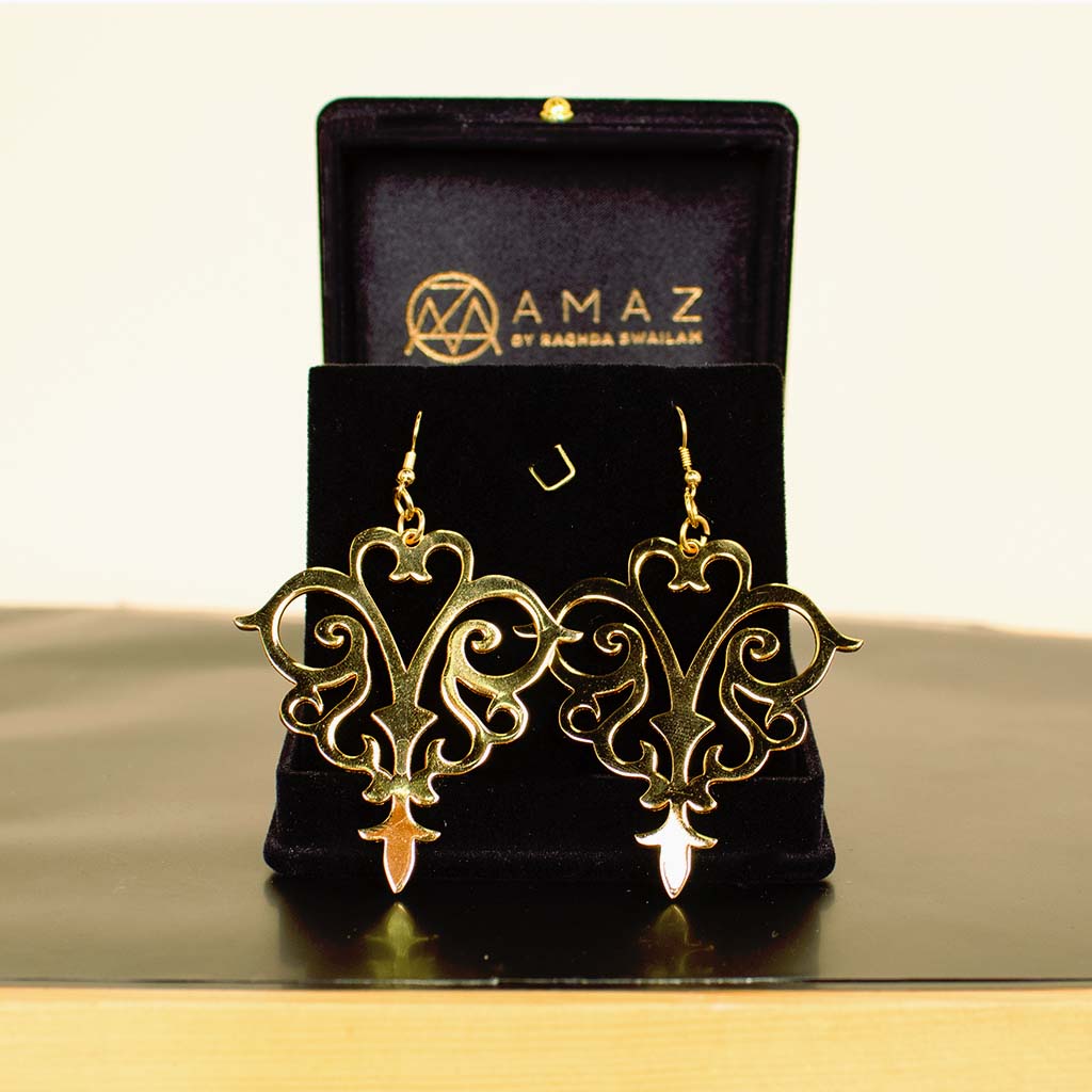 Amaz Elegance Earrings with 30 Red Rose Bouquet