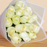 White Hand Bouquet 15 Roses