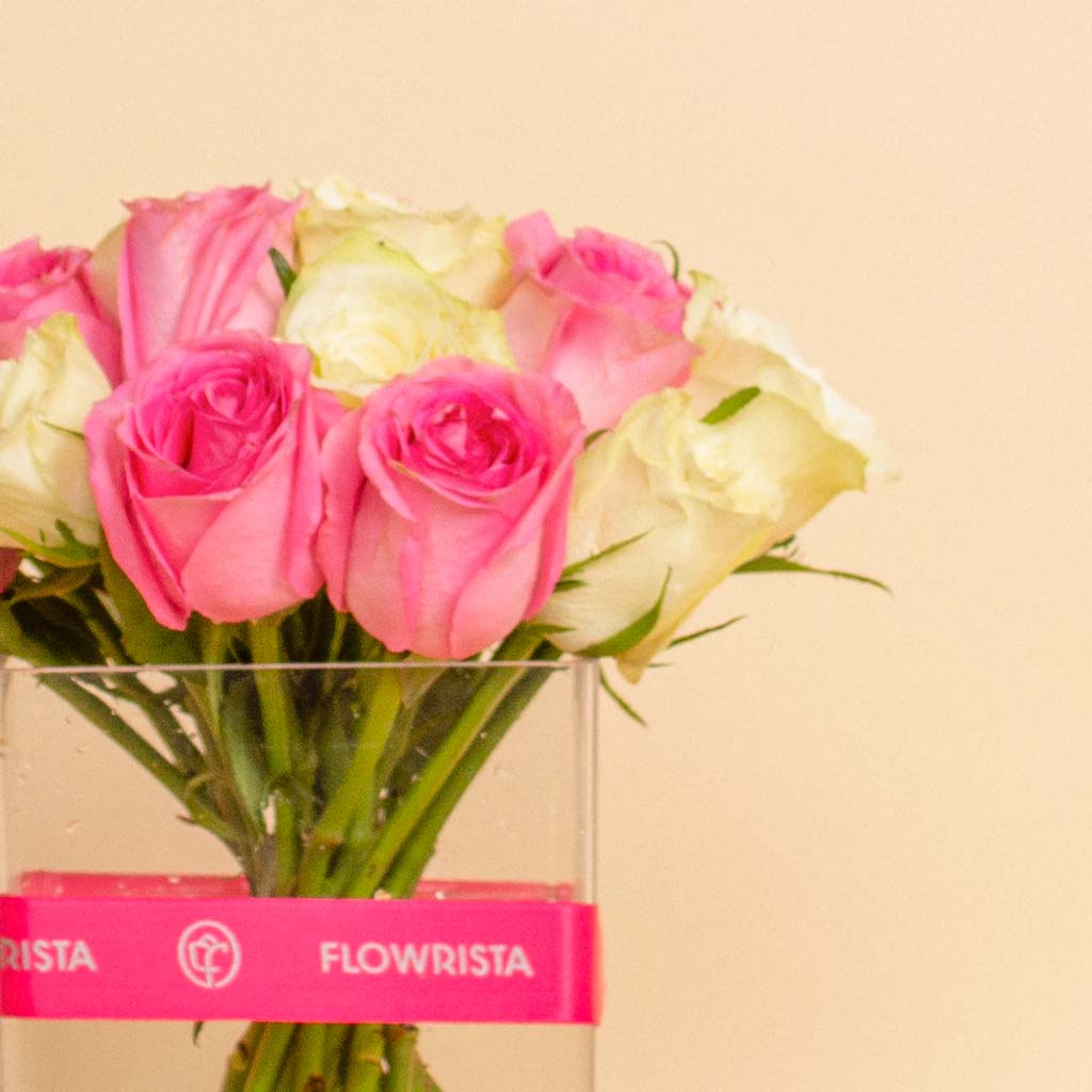 Mixed Flowers Vase | 20 White&Pink Flowers