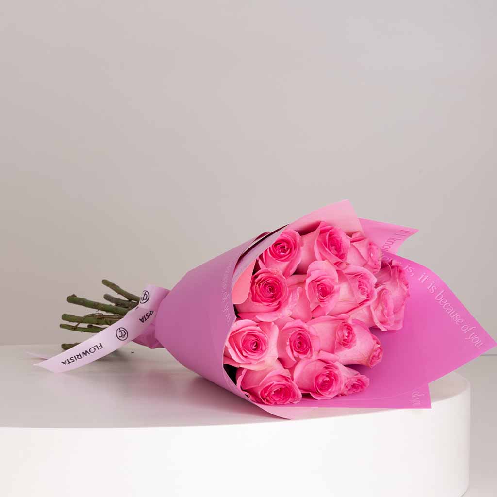 Carolina Herrera Good Girl Bowtastic Eau de Parfum 80ml & Pink Roses Bouquet