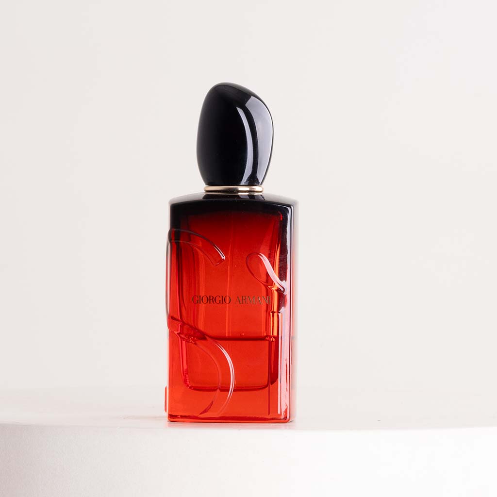 Giorgio Armani Sì Passione Intense EDP 100ml & 15 Revival Roses Hand Bouquet