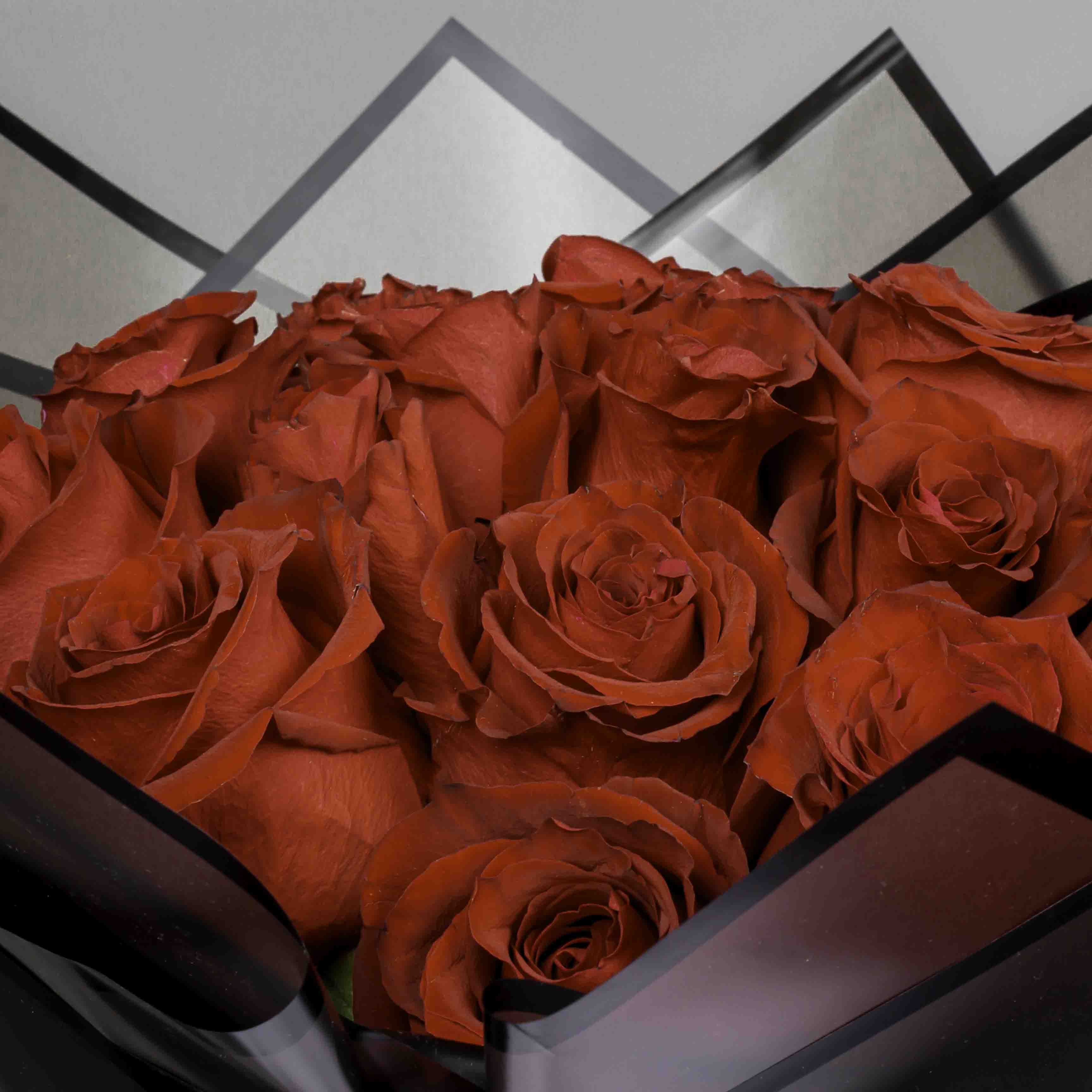 Flowrista | Dark Red Roses Bouquet - 30 Stems