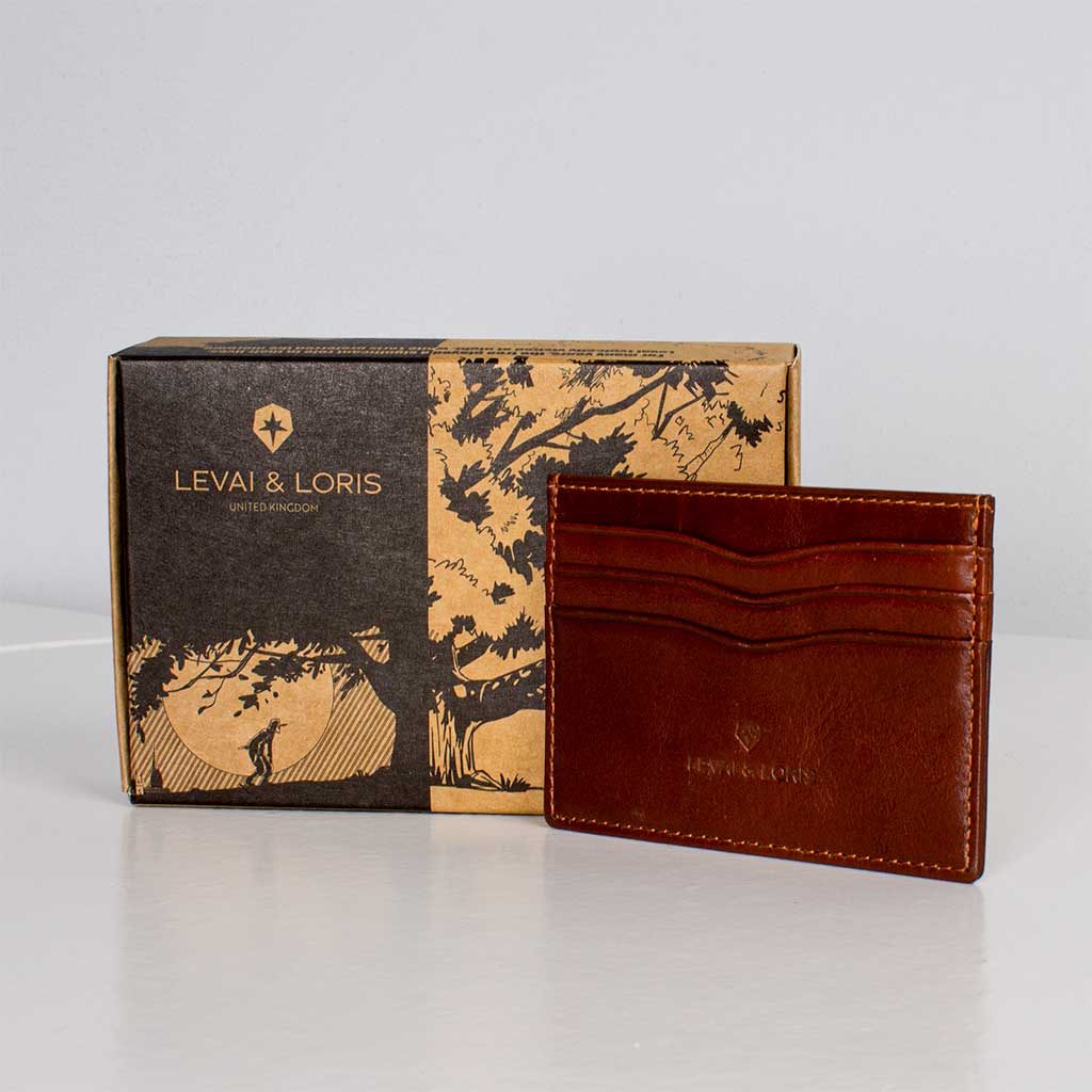 Levai & Loris Duke Card Holder | White Roses Vase
