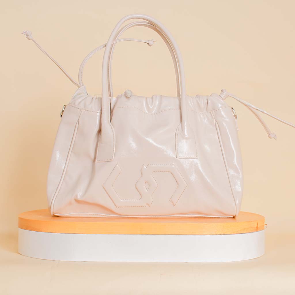 Cocan Beige Bag And Sun Flowers Bouquet