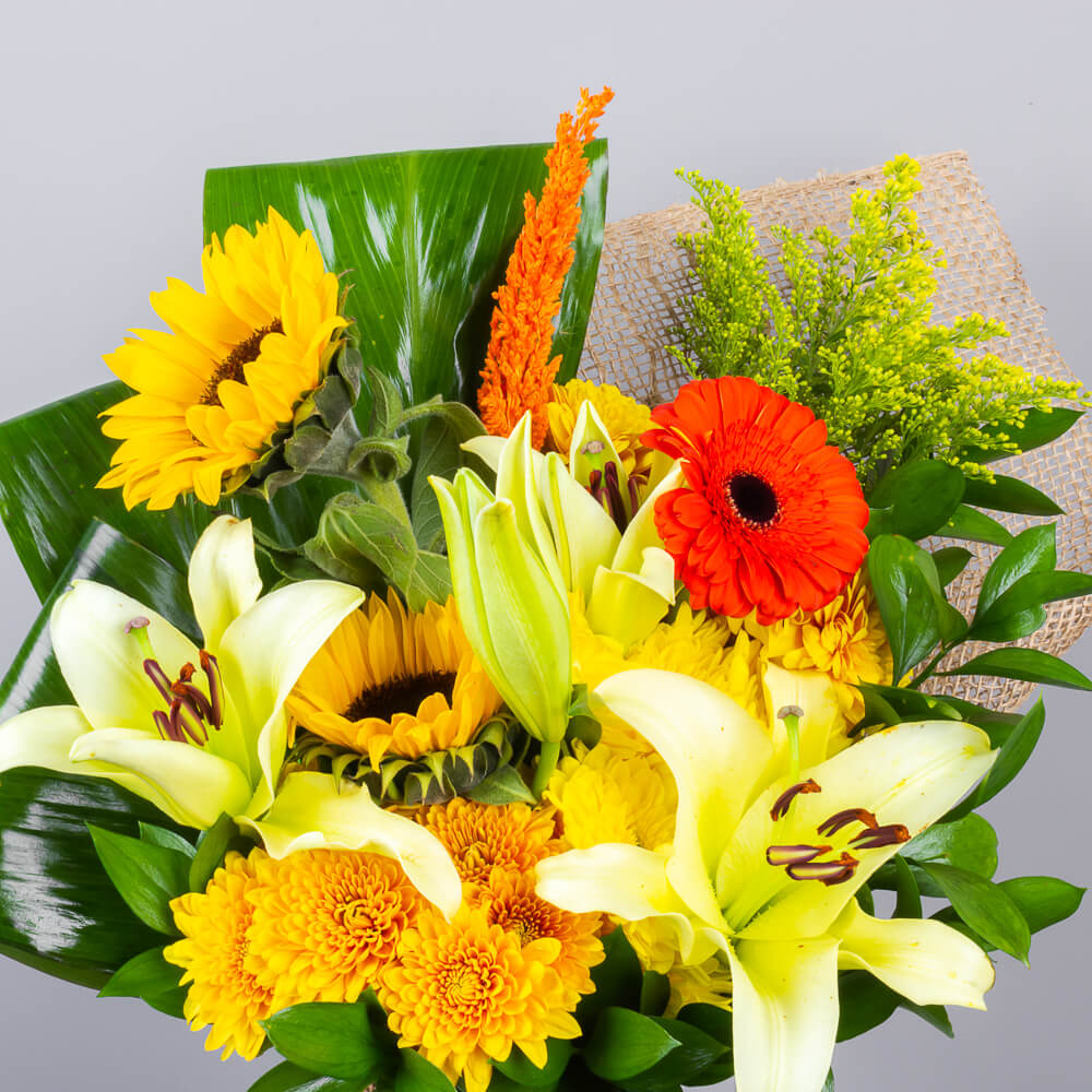 Flowrista | Mixed Hand Bouquet