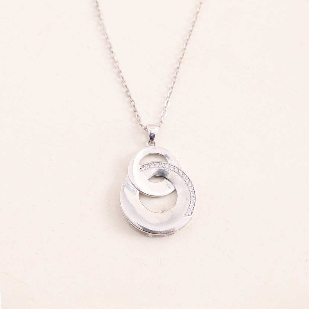 Felizmoda Two-Circle Silver Pendant Necklace & Red Roses Bouquet
