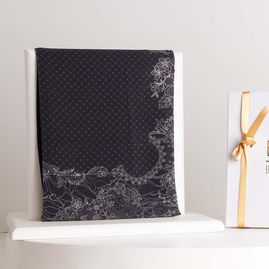 Emma Odette Scarf
