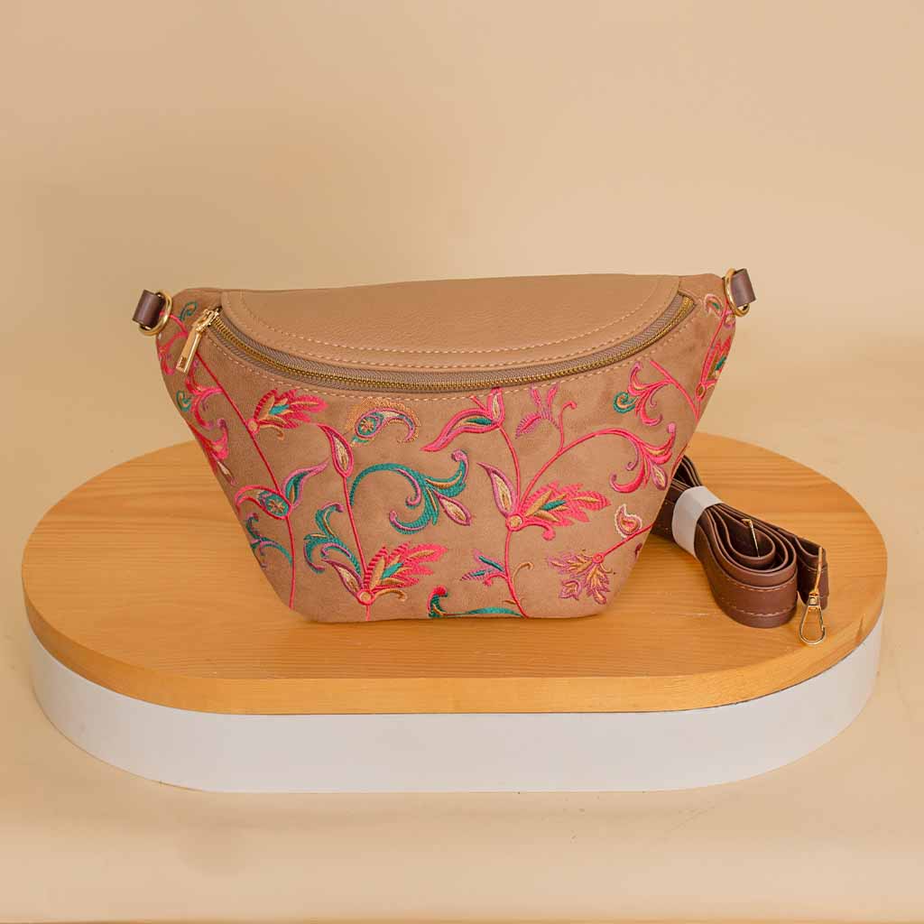 Pavo Fanny Pack Beige & Unique Purble Vase