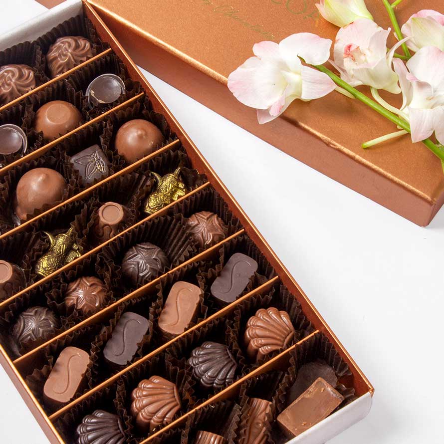 House of Cocoa Chocolate Box 32pieces and baby orchids