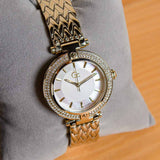 Valentine’s Gift Set – Guess Watch with Red Roses Bouquet
