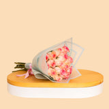 Bubblzz Clutch & Pink Roses Bouquet