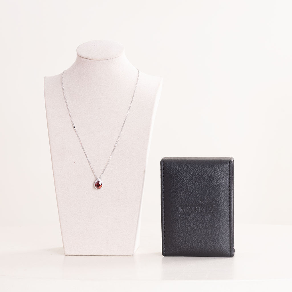 Markiz Platinum-Plated Red Zircon Necklace & Pink Roses Vase