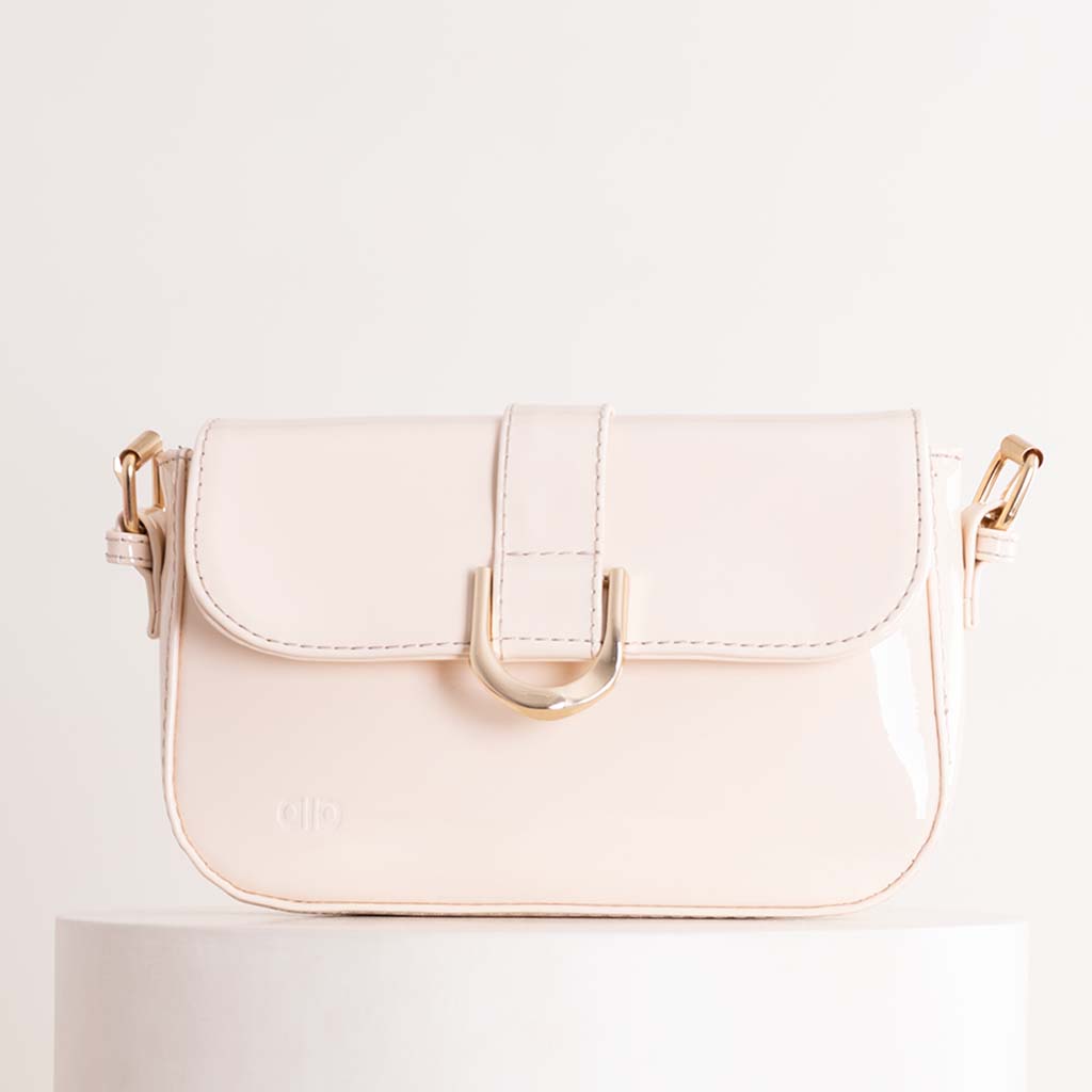 Alamki Glossy Glam Bag - Creamy