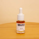 MUSC Toffee Musk Oil 10ml & White Roses Vase