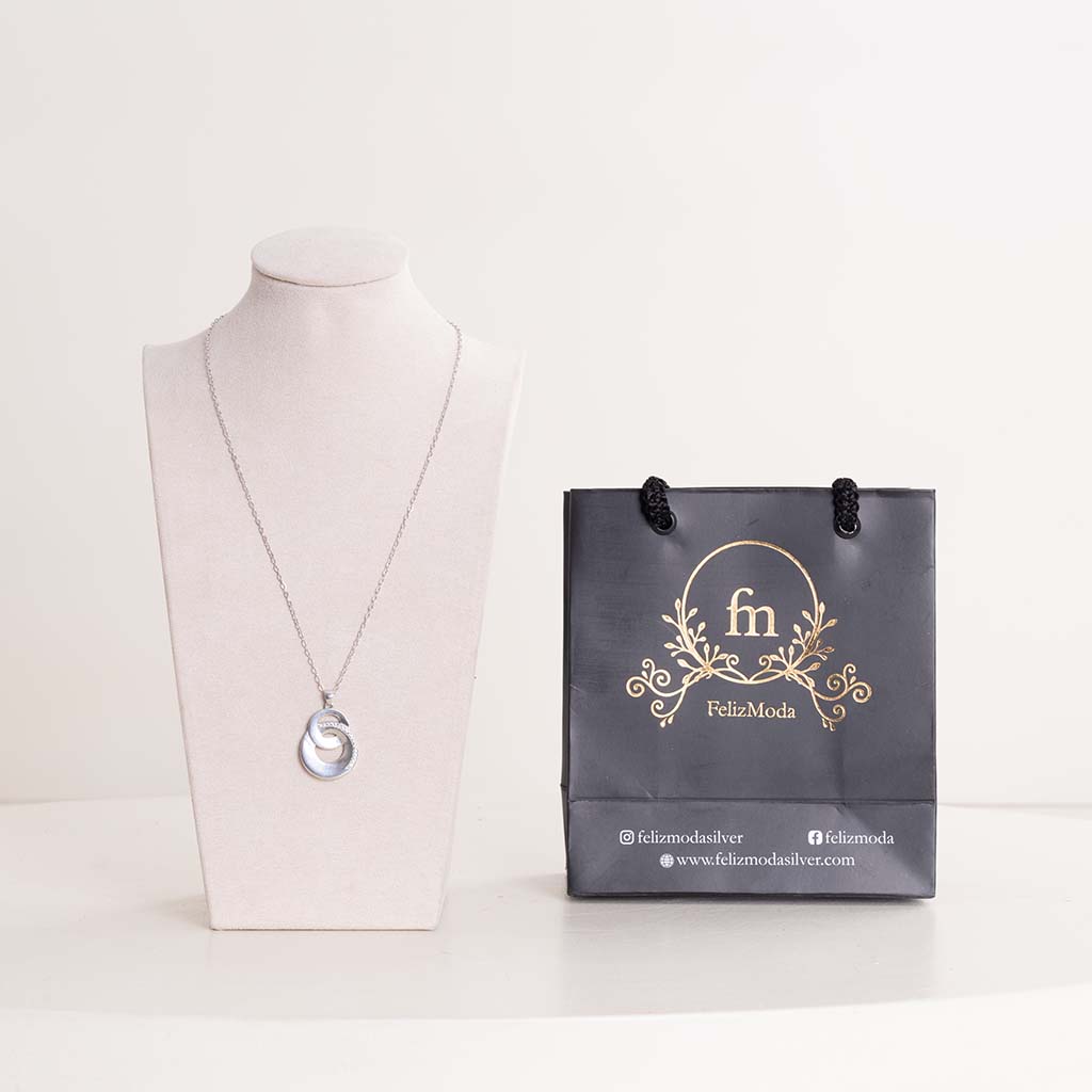 Felizmoda Two-Circle Silver Pendant Necklace & Red Roses Vase