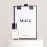 MUSC Oud Musc Perfume & Pink Roses Bouquet