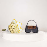 Cocan Black Tiger Bag & White Roses Bouquet