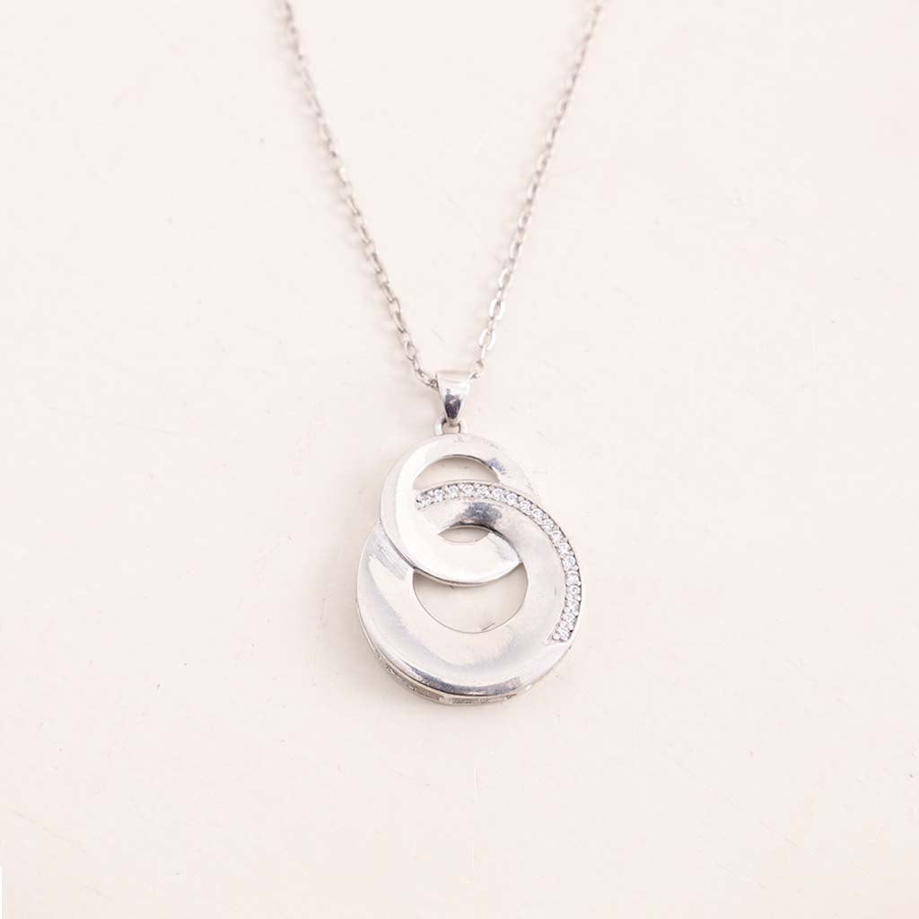 Felizmoda Two-Circle Necklace & Red Roses Bouquet
