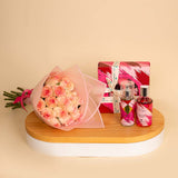 Soul & More Whisper Set | Bouquet of 15 Light Pink Flowers