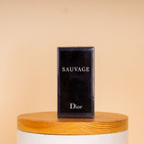 Dior Sauvage Eau de Toilette for Men 100 ml & White Roses Bouquet