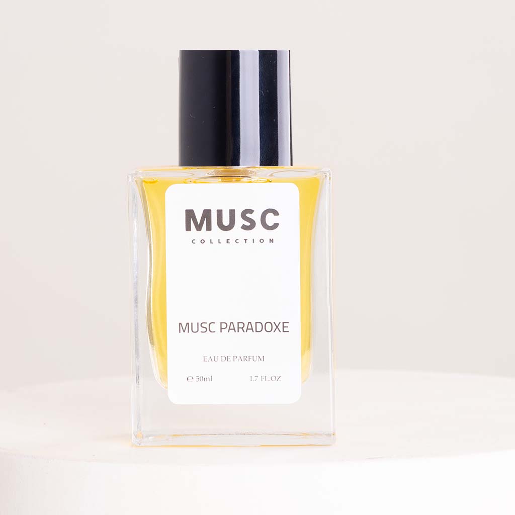 Musc Paradoxe & Pink Roses Bouquet