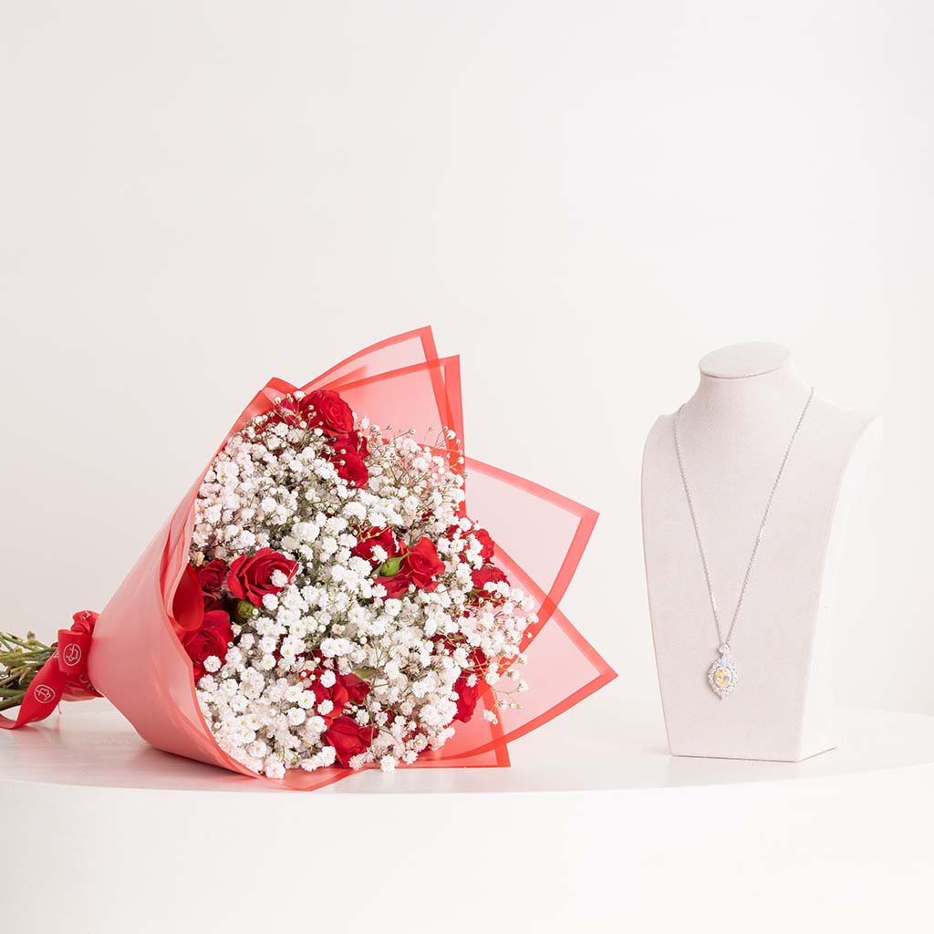Markiz Platinum-Plated Yellow Zircon Necklace & Baby Roses & Gypsophila Bouquet