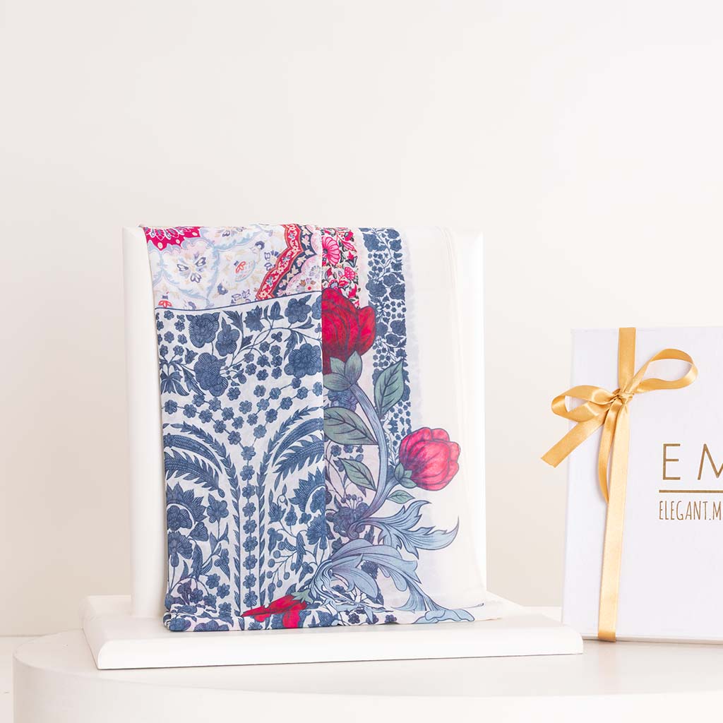 EMMA Enchanted Roses Scarf & 15 Red Roses Bouquet