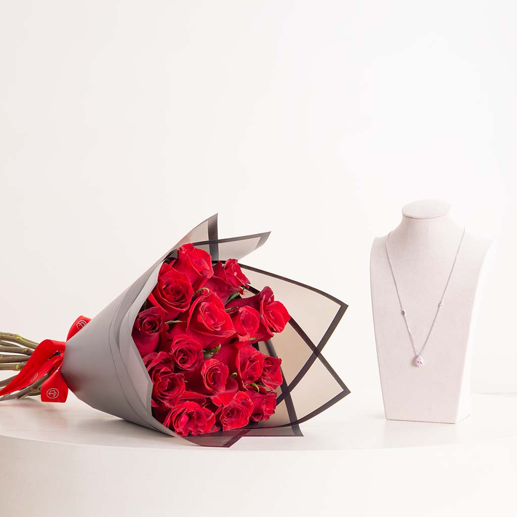 Markiz Platinum-Plated Pink Zircon Necklace &Red Roses Bouquet