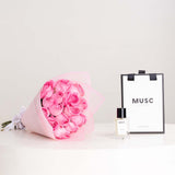 MUSC Oud Musc Perfume & Pink Roses Bouquet